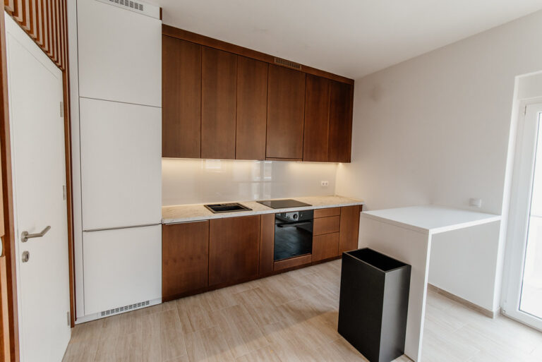 Rangements de cuisine sur mesure : comment gagner de la place sans surcharger la piece - photo reelle de cuisine